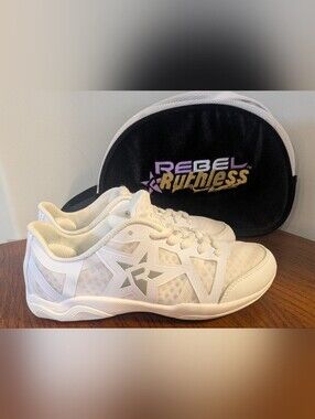 Rebel Ruthless Cheer Shoes White Youth Big Kids Size 4.5 With Carry Case GUC